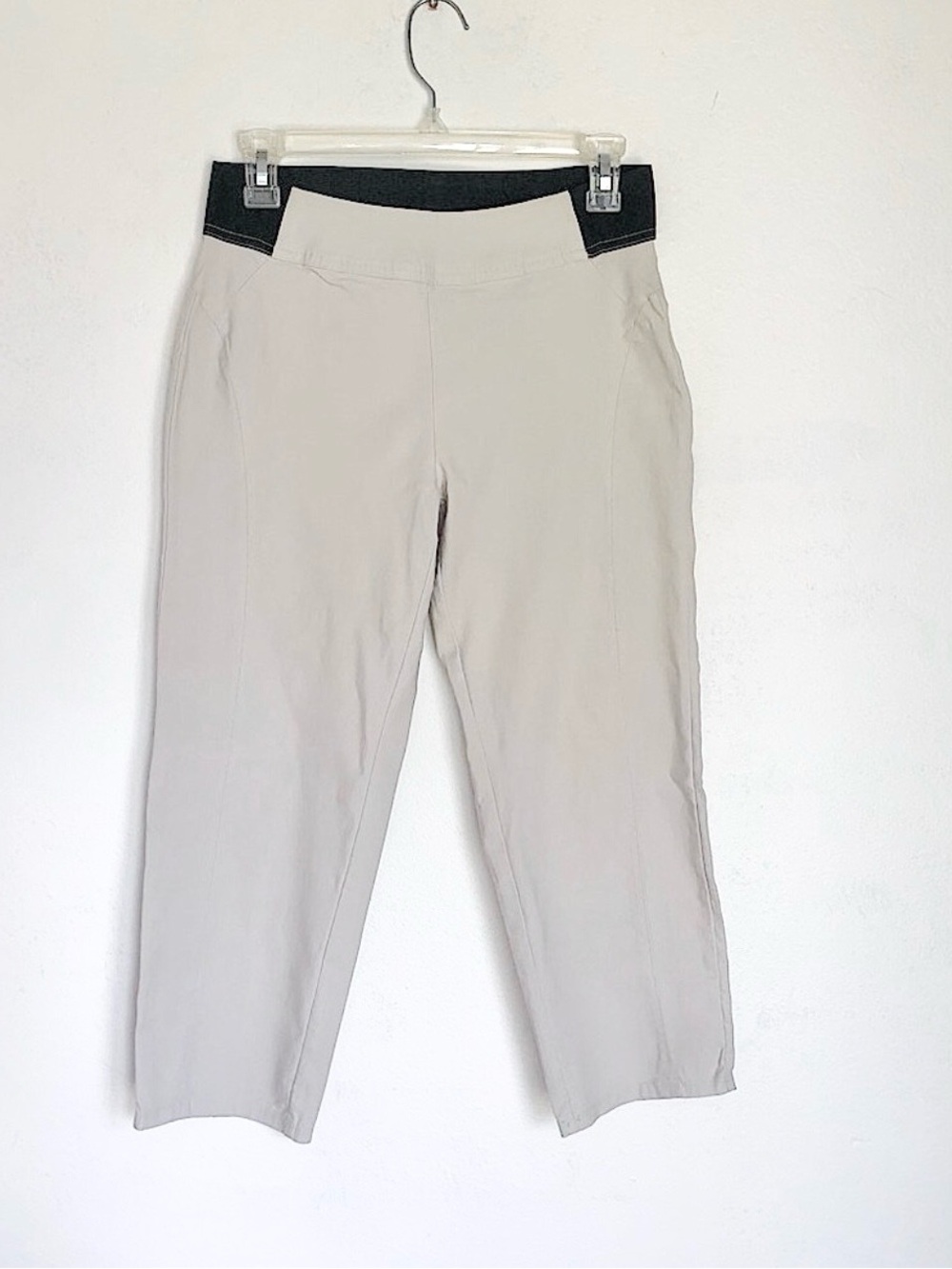 Simply Vera Vera Wang Cream Capri Pants mid-rise pull-on stretch Size Small 4/6